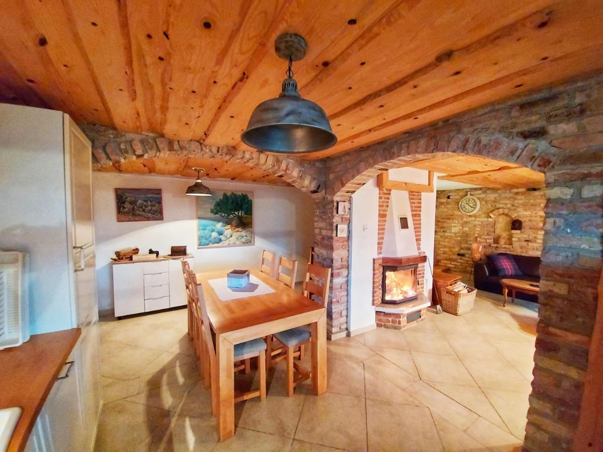 Peter'S Pine Cottage كورينيتسا المظهر الخارجي الصورة