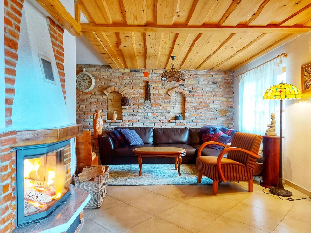 Peter'S Pine Cottage كورينيتسا المظهر الخارجي الصورة