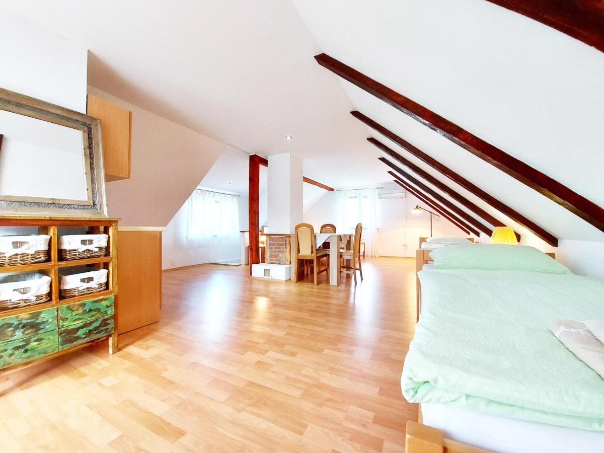 Peter'S Pine Cottage كورينيتسا المظهر الخارجي الصورة