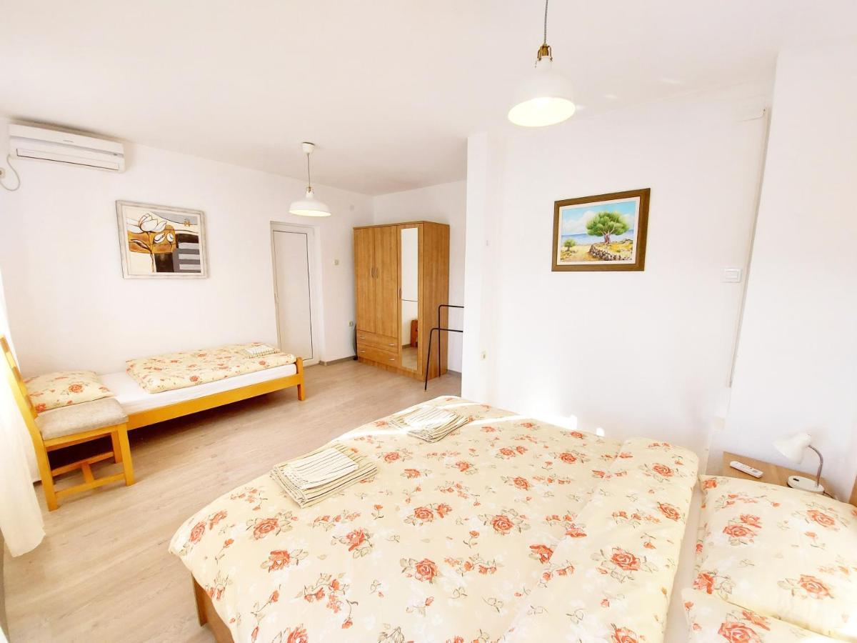 Peter'S Pine Cottage كورينيتسا المظهر الخارجي الصورة