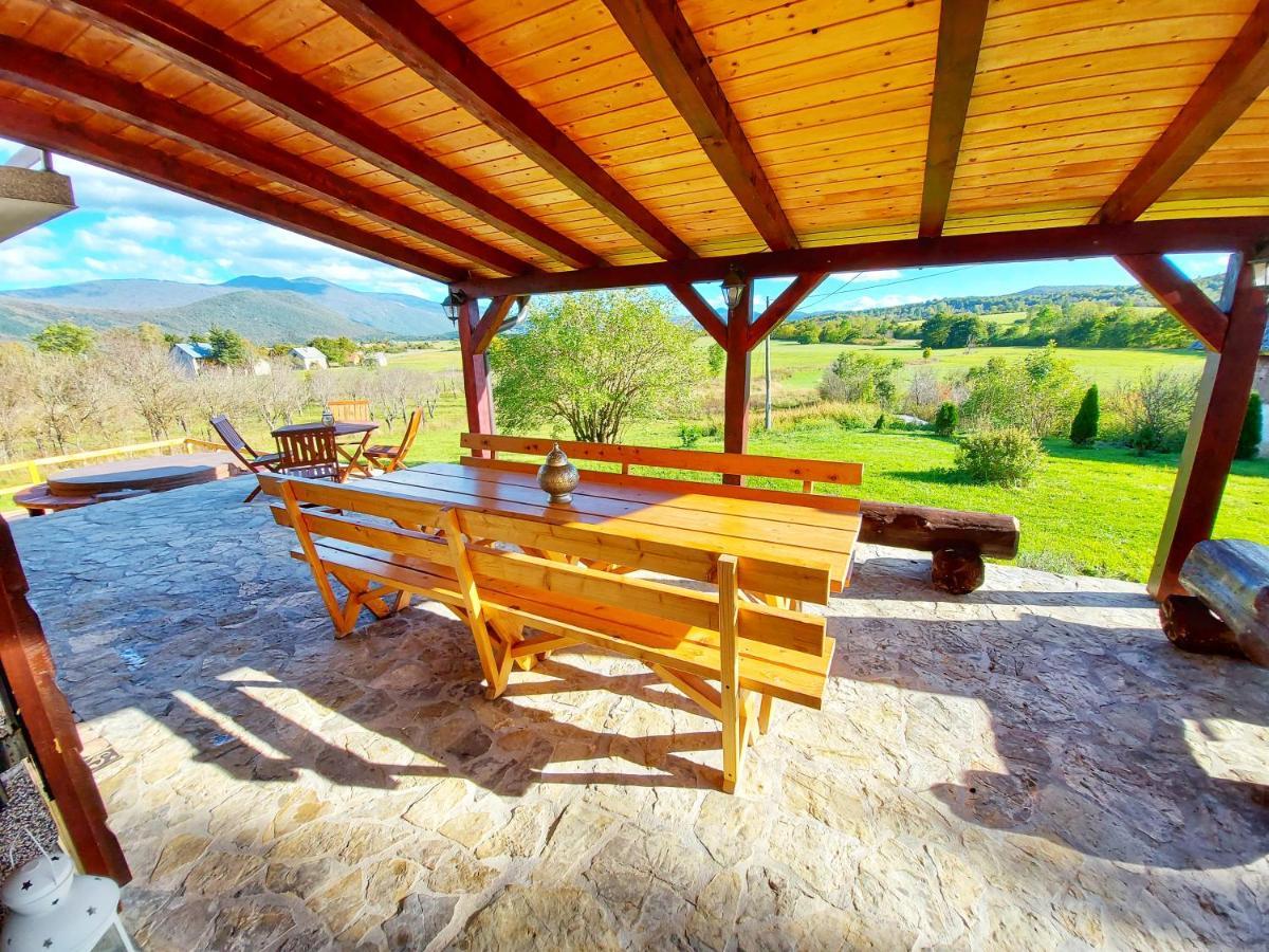 Peter'S Pine Cottage كورينيتسا المظهر الخارجي الصورة