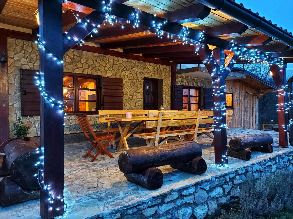 Peter'S Pine Cottage كورينيتسا المظهر الخارجي الصورة