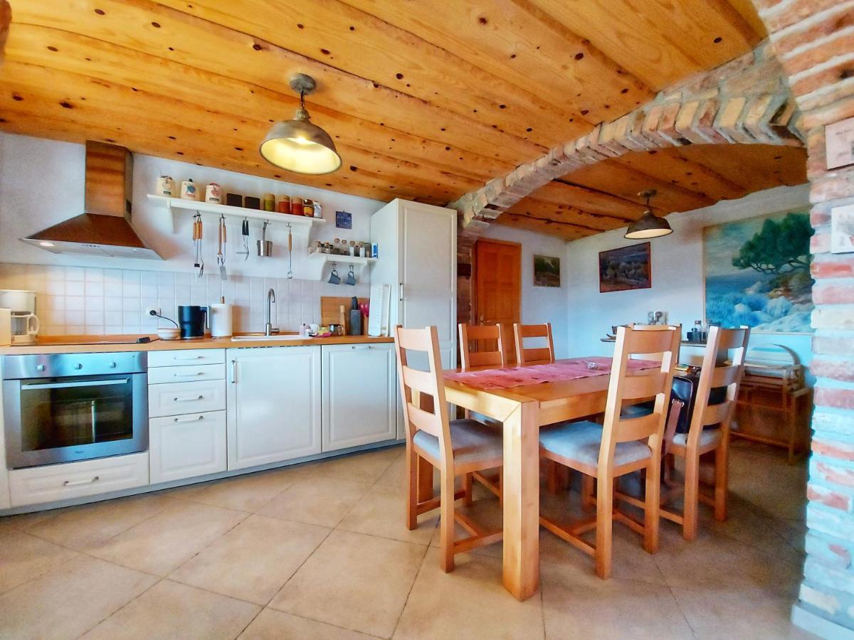 Peter'S Pine Cottage كورينيتسا المظهر الخارجي الصورة