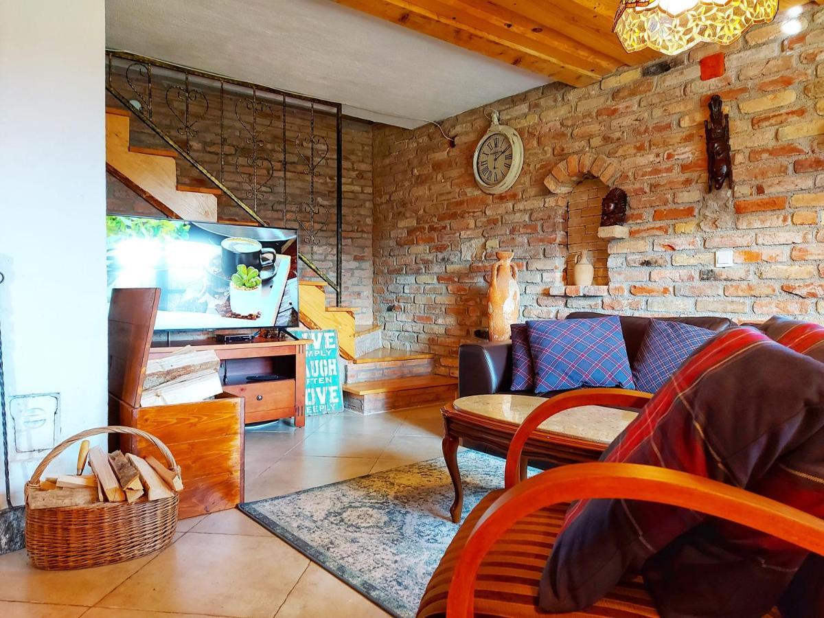 Peter'S Pine Cottage كورينيتسا المظهر الخارجي الصورة