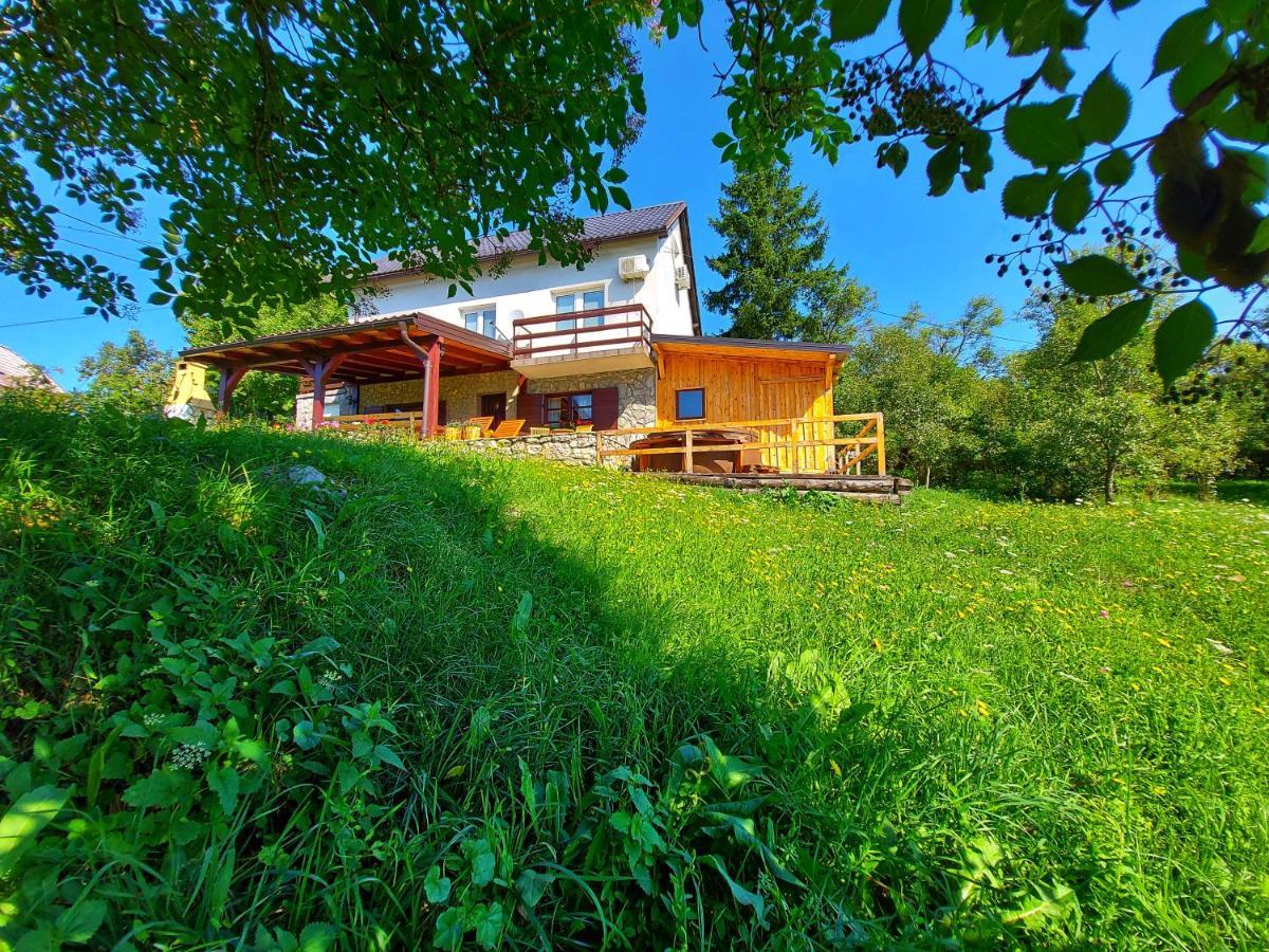 Peter'S Pine Cottage كورينيتسا المظهر الخارجي الصورة