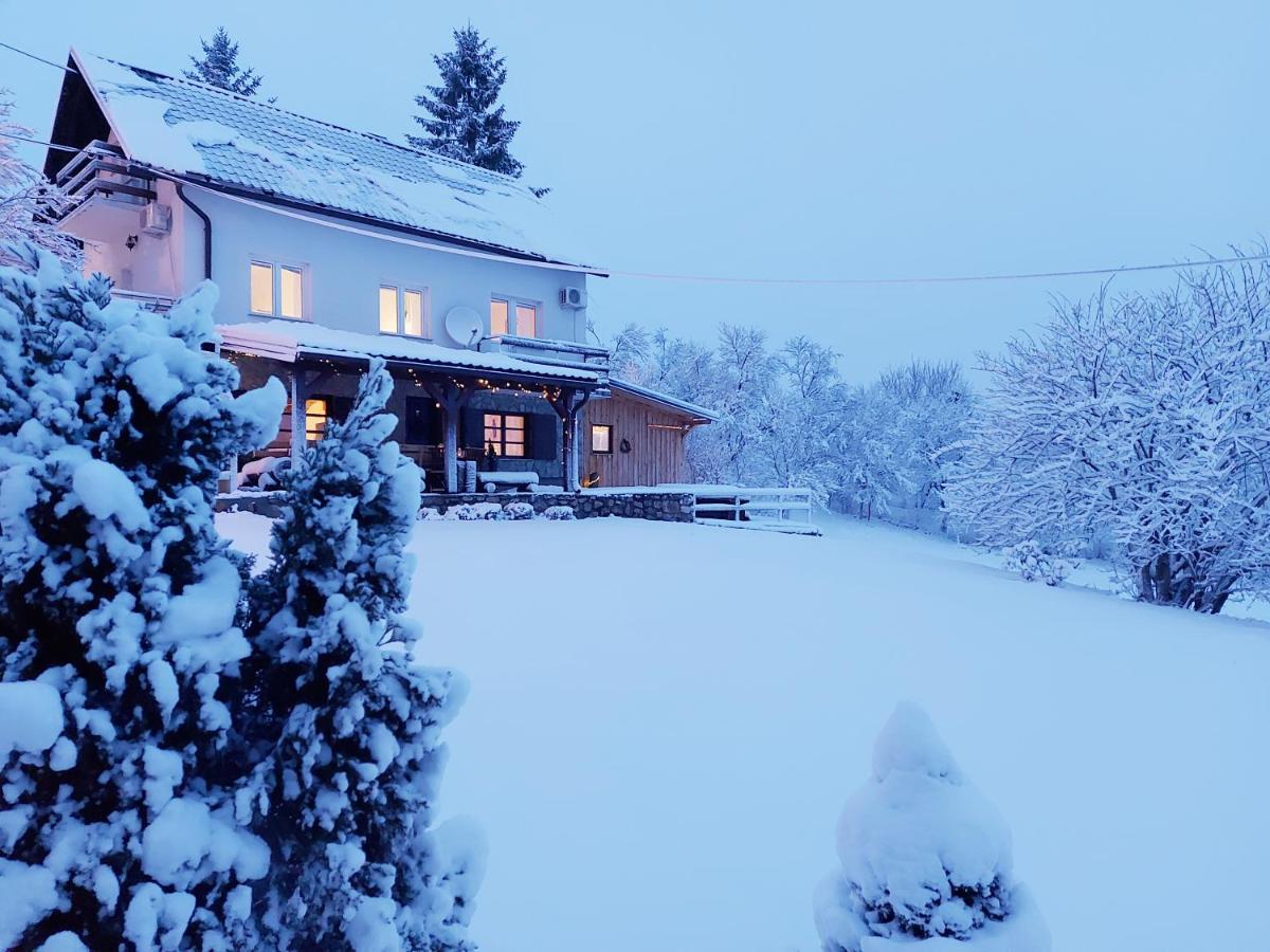 Peter'S Pine Cottage كورينيتسا المظهر الخارجي الصورة