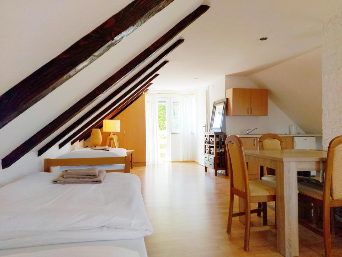 Peter'S Pine Cottage كورينيتسا المظهر الخارجي الصورة