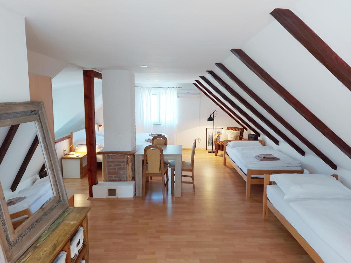 Peter'S Pine Cottage كورينيتسا المظهر الخارجي الصورة